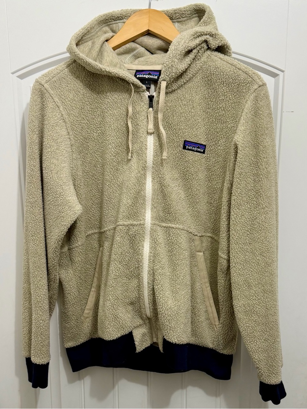 Patagonia Women's Shearling Hoody, Oatmeal/Blue, Size Large, 26135